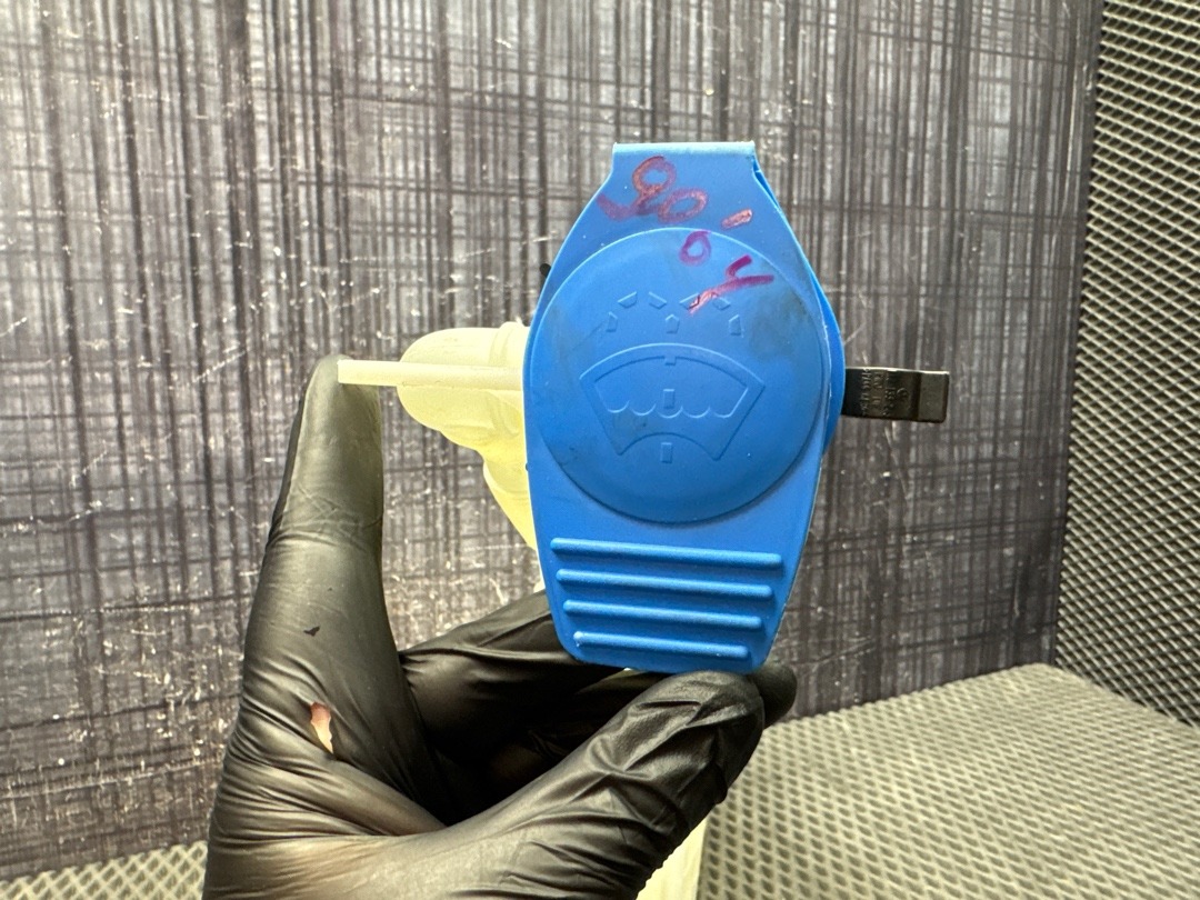 Бачок омывателя, 3140 рублей, Красноярск