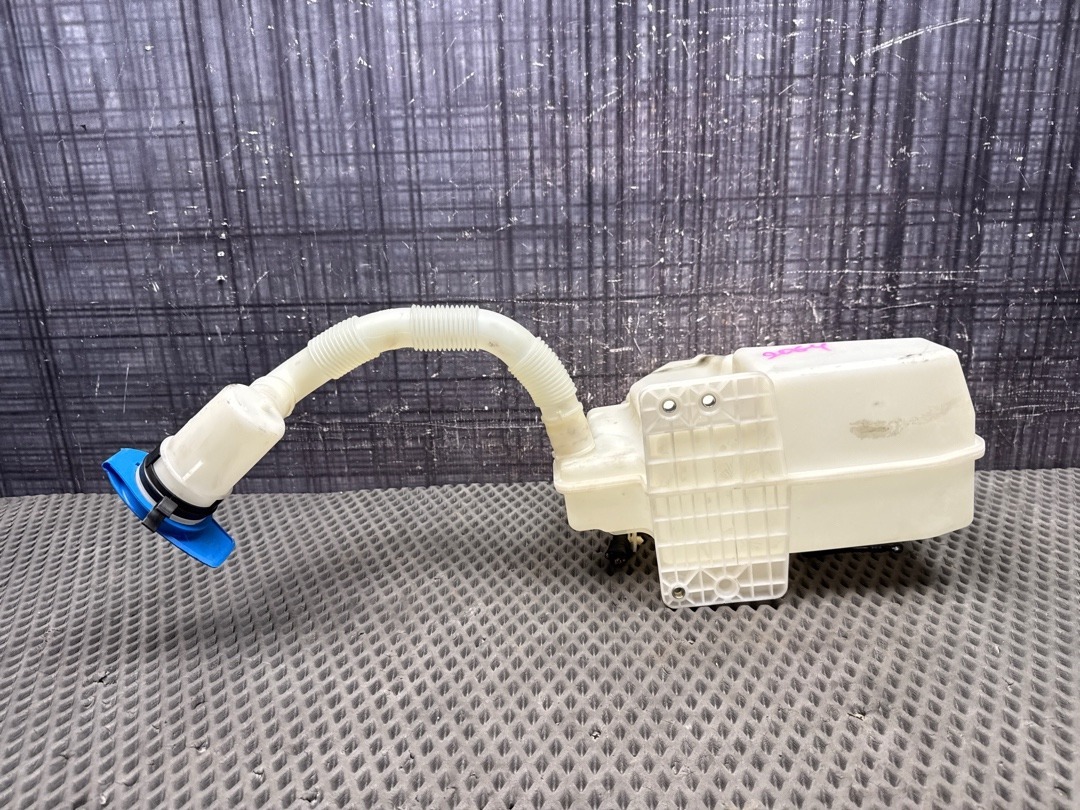 Бачок омывателя, 3140 рублей, Красноярск