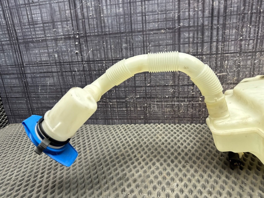 Бачок омывателя, 3140 рублей, Красноярск