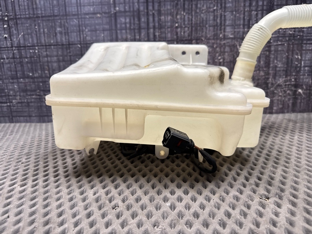 Бачок омывателя, 3140 рублей, Красноярск