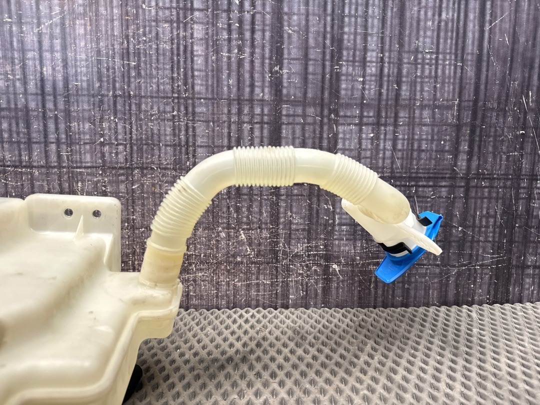 Бачок омывателя, 3140 рублей, Красноярск