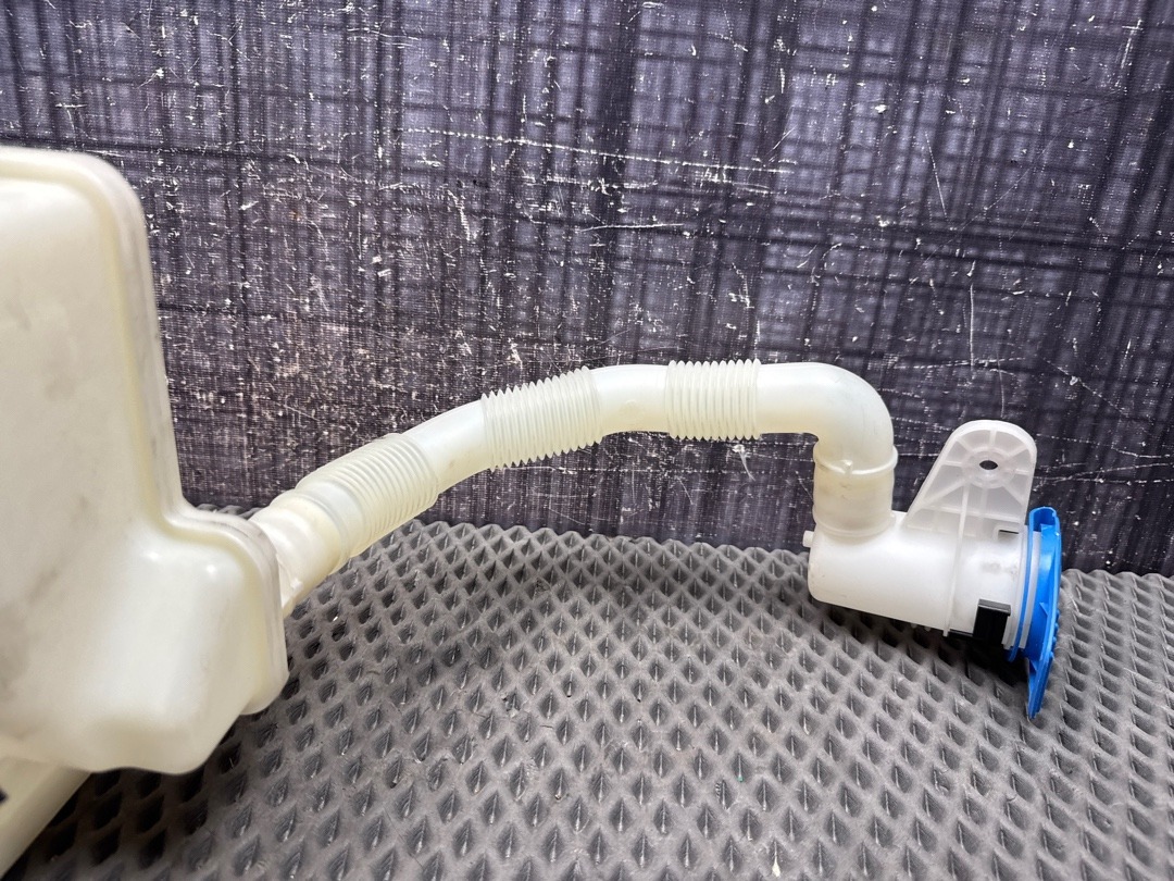 Бачок омывателя, 3140 рублей, Красноярск