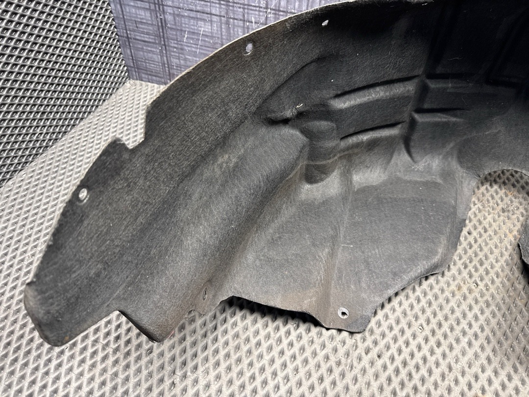 Подкрылок, 2710 рублей, Красноярск