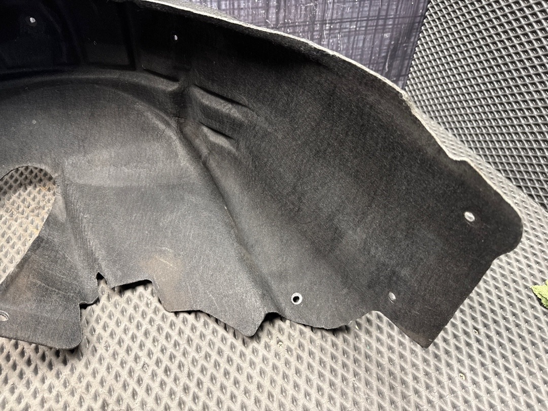 Подкрылок, 2710 рублей, Красноярск