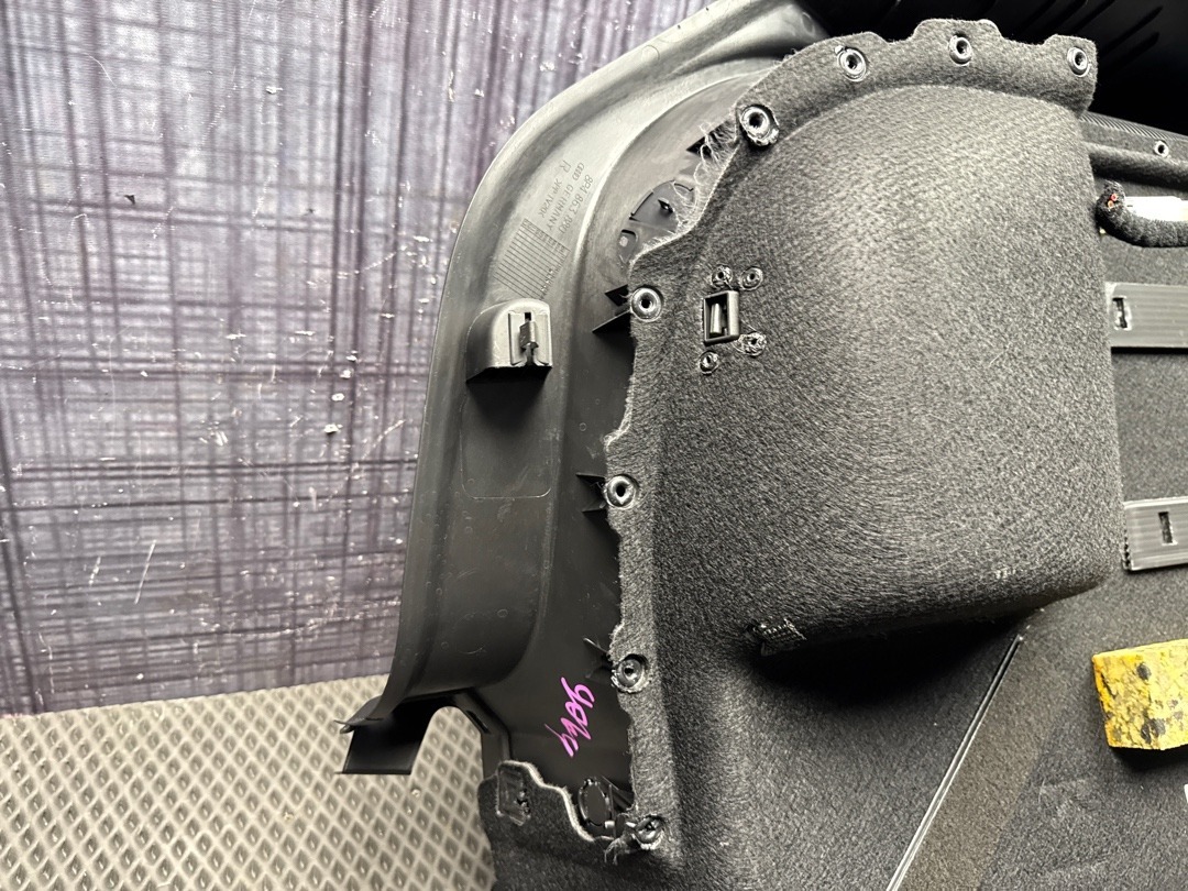 Обшивка багажника, 2990 рублей, Красноярск