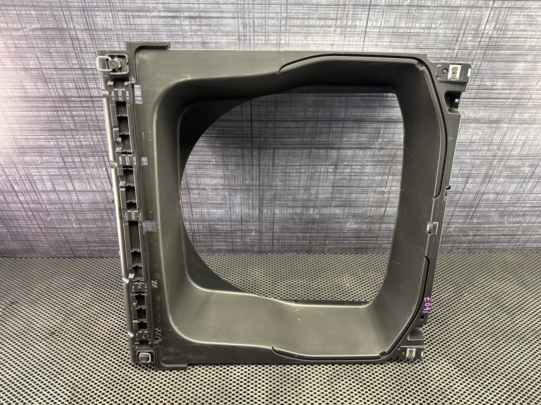 Пластик багажника, 2610 рублей, Красноярск