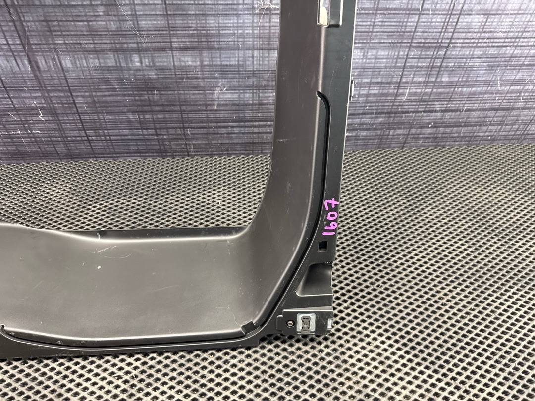 Пластик багажника, 2610 рублей, Красноярск