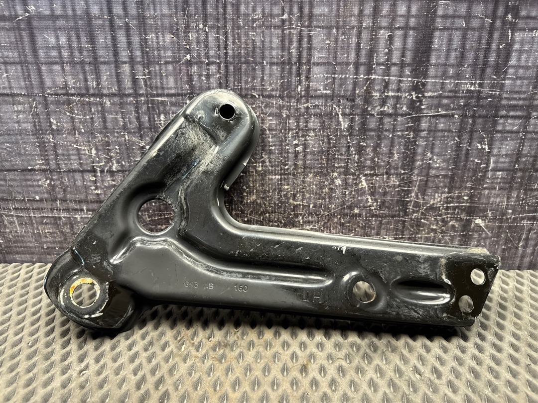 Кронштейн, 1740 рублей, Красноярск