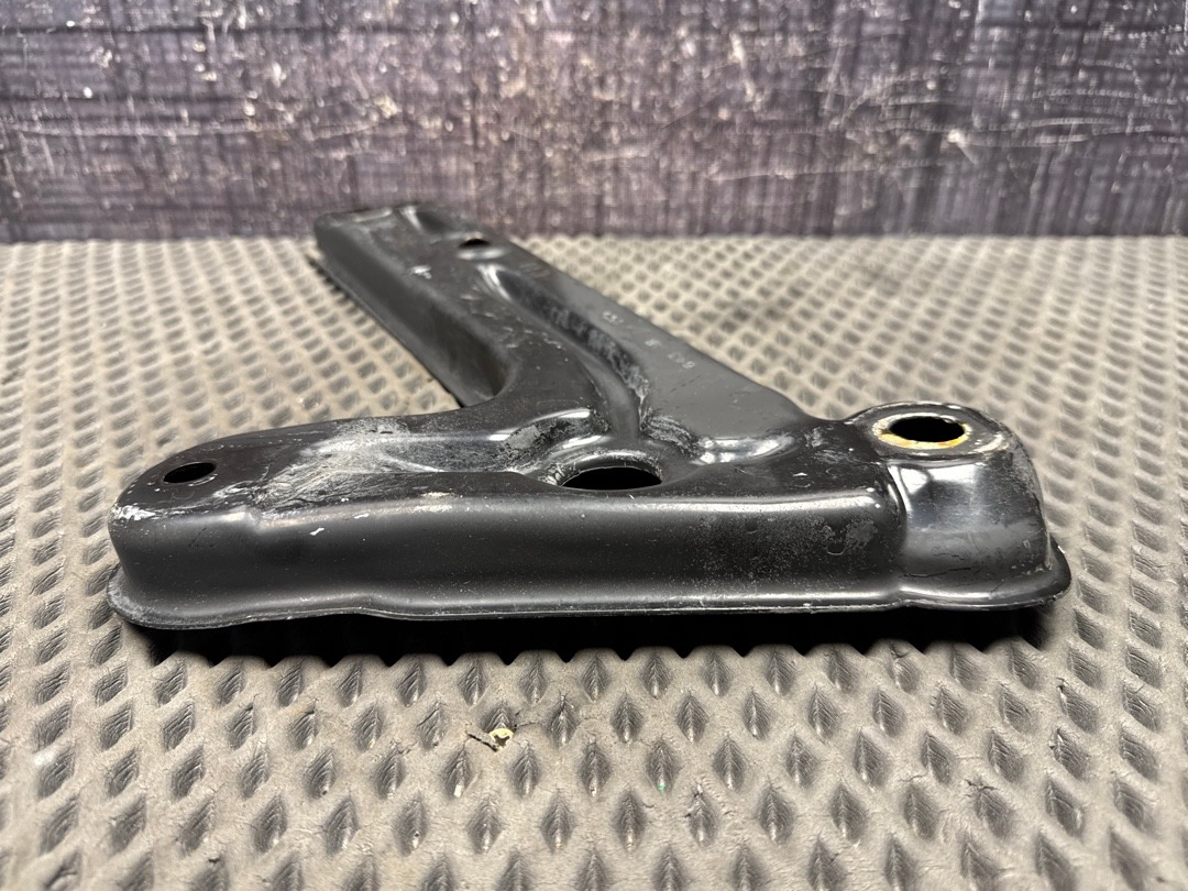 Кронштейн, 1740 рублей, Красноярск