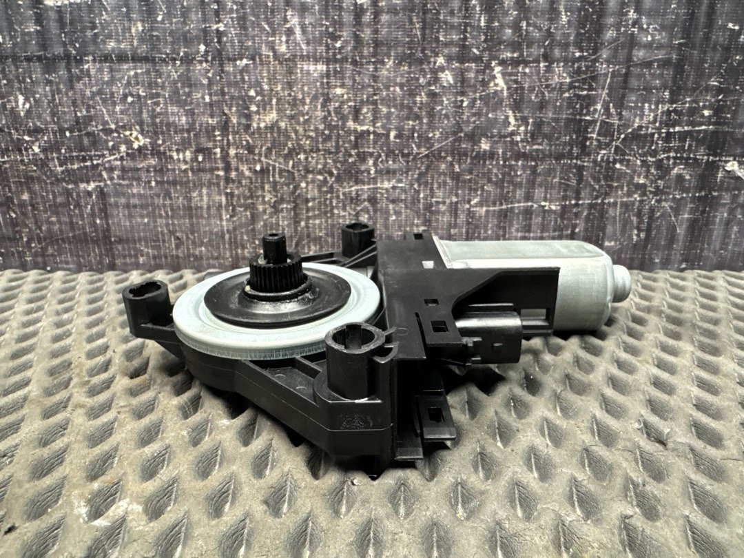 Мотор стеклоподъемника, 1280 рублей, Красноярск