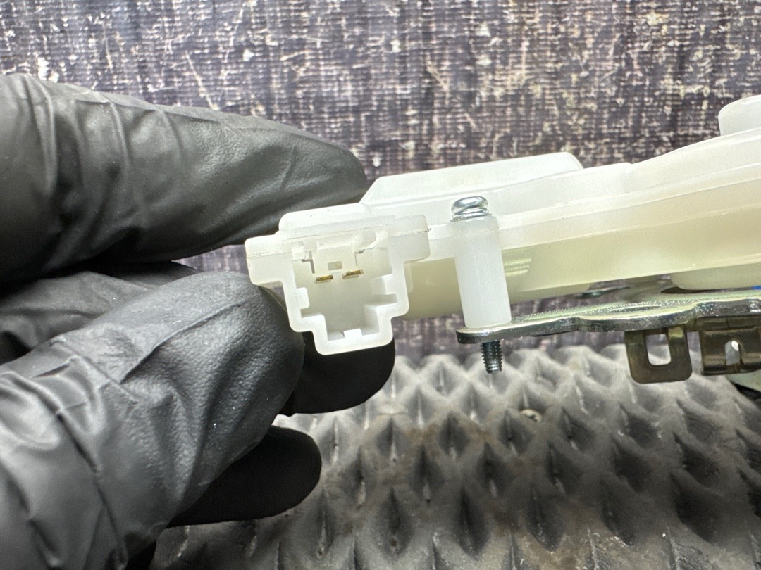 Замок крышки багажника, 3060 рублей, Красноярск