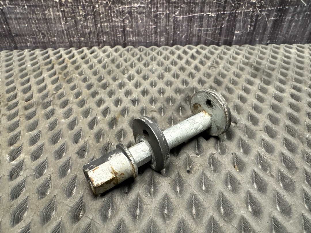 Болт развальный, 1820 рублей, Красноярск