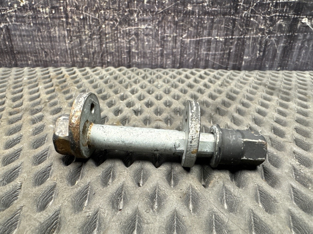 Болт развальный, 1820 рублей, Красноярск