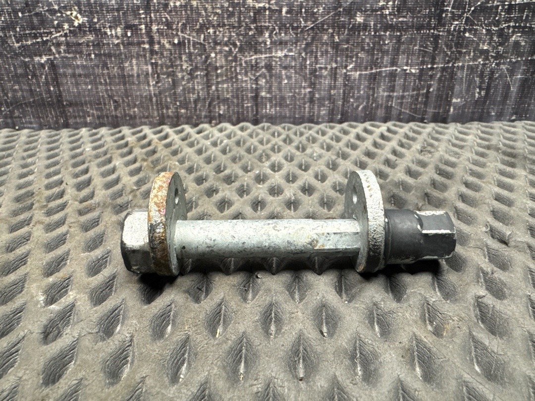 Болт развальный, 1820 рублей, Красноярск