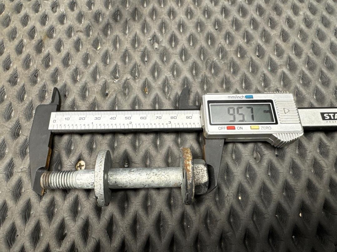 Болт развальный, 1820 рублей, Красноярск