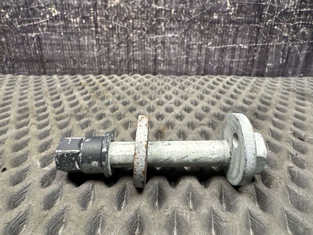 Болт развальный, 1820 рублей, Красноярск