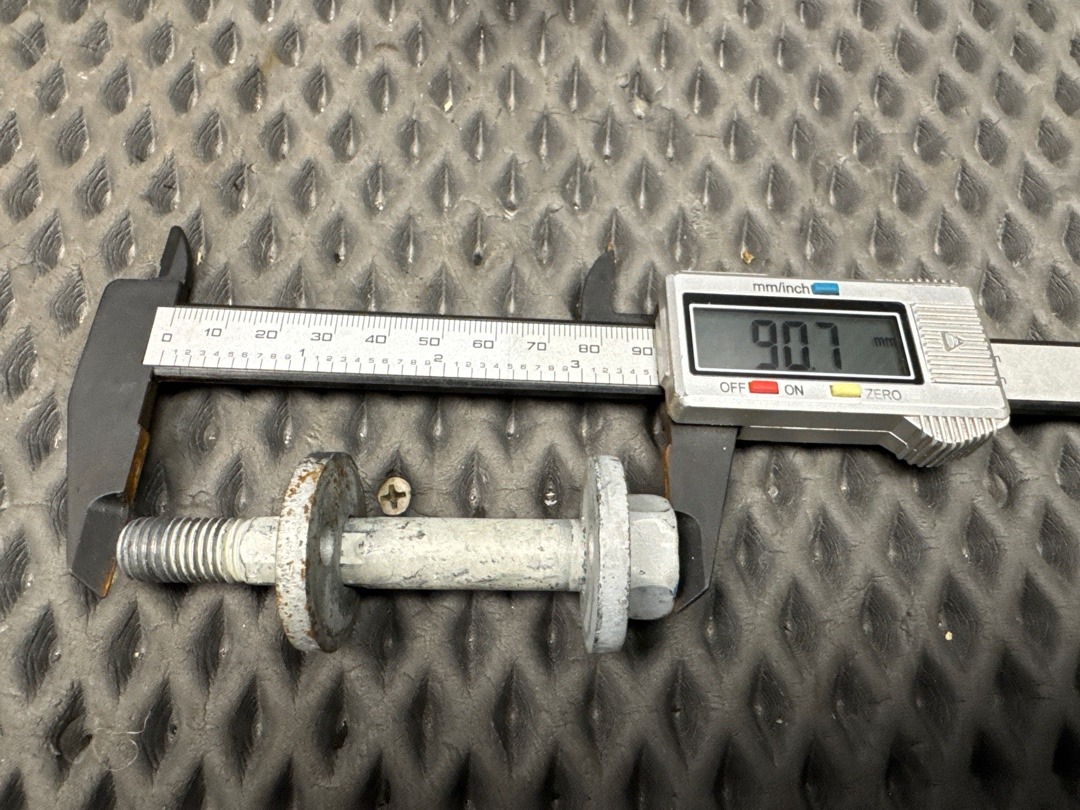 Болт развальный, 1820 рублей, Красноярск