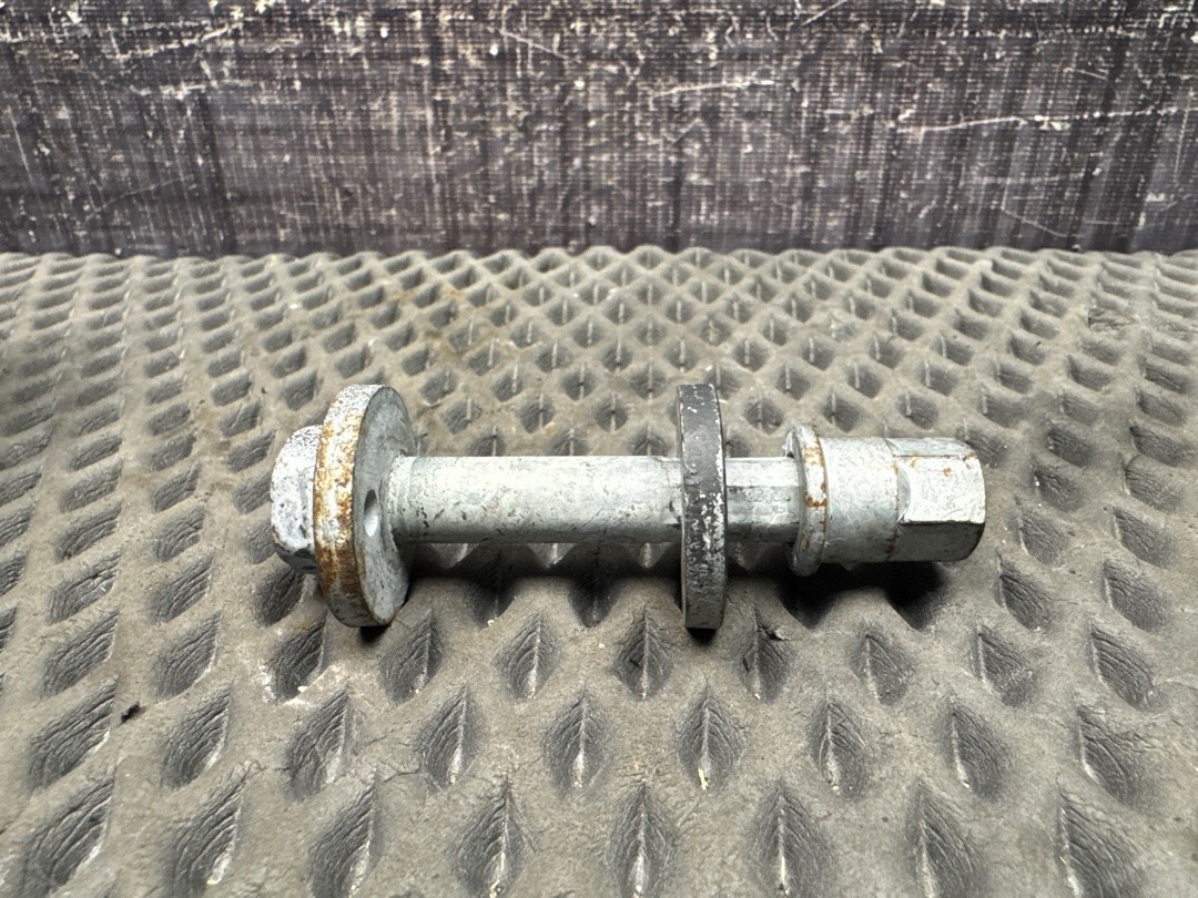 Болт развальный, 1820 рублей, Красноярск