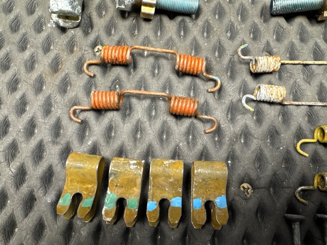 Комплект колодок ручного тормоза, 7880 рублей, Красноярск