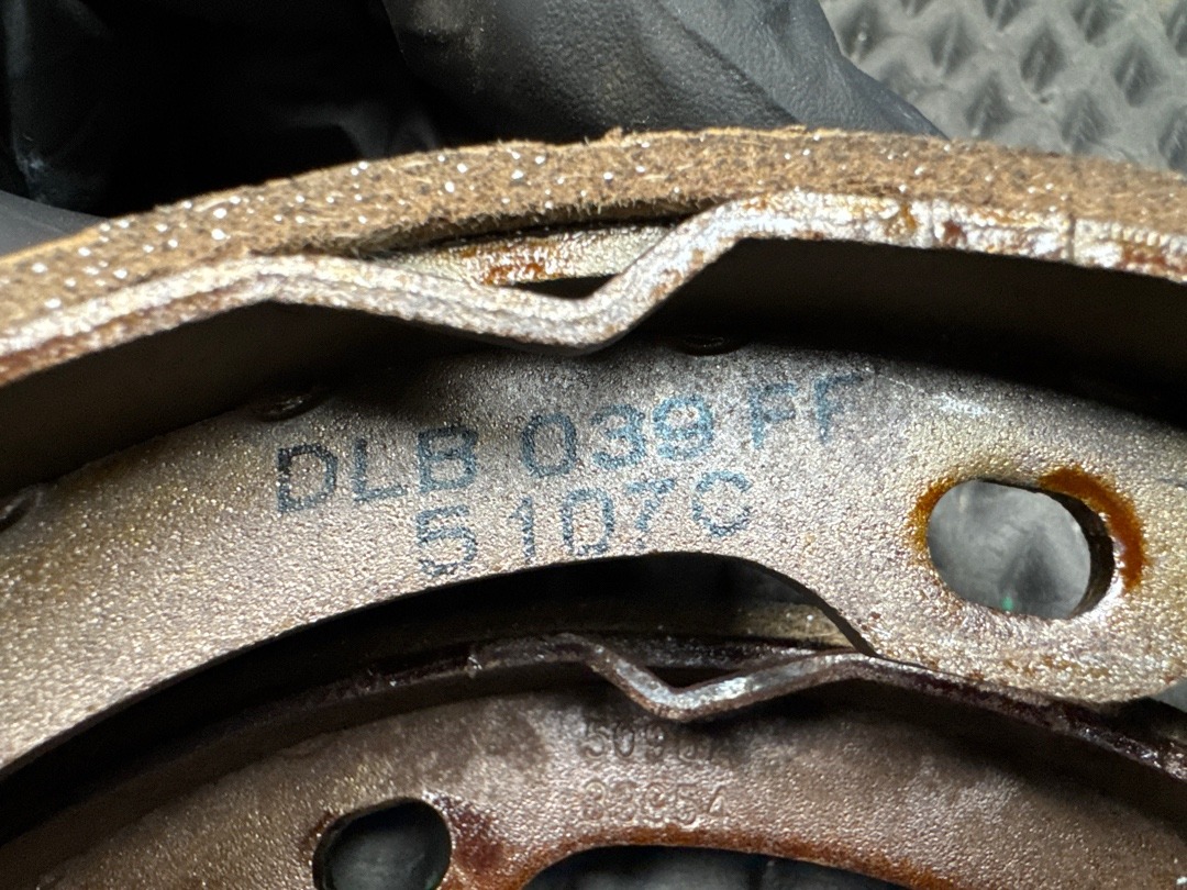 Комплект колодок ручного тормоза, 7880 рублей, Красноярск