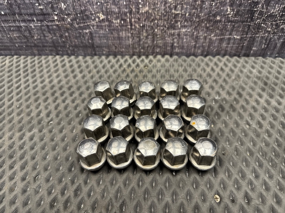 Комплект колесных гаек, 3020 рублей, Красноярск