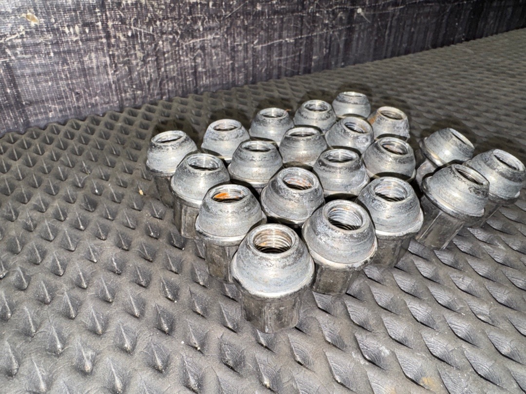 Комплект колесных гаек, 3020 рублей, Красноярск