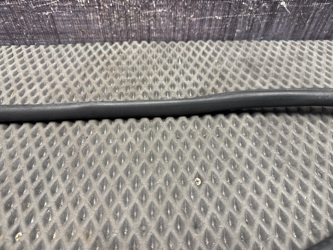 Подкапотный уплотнитель, 2380 рублей, Красноярск