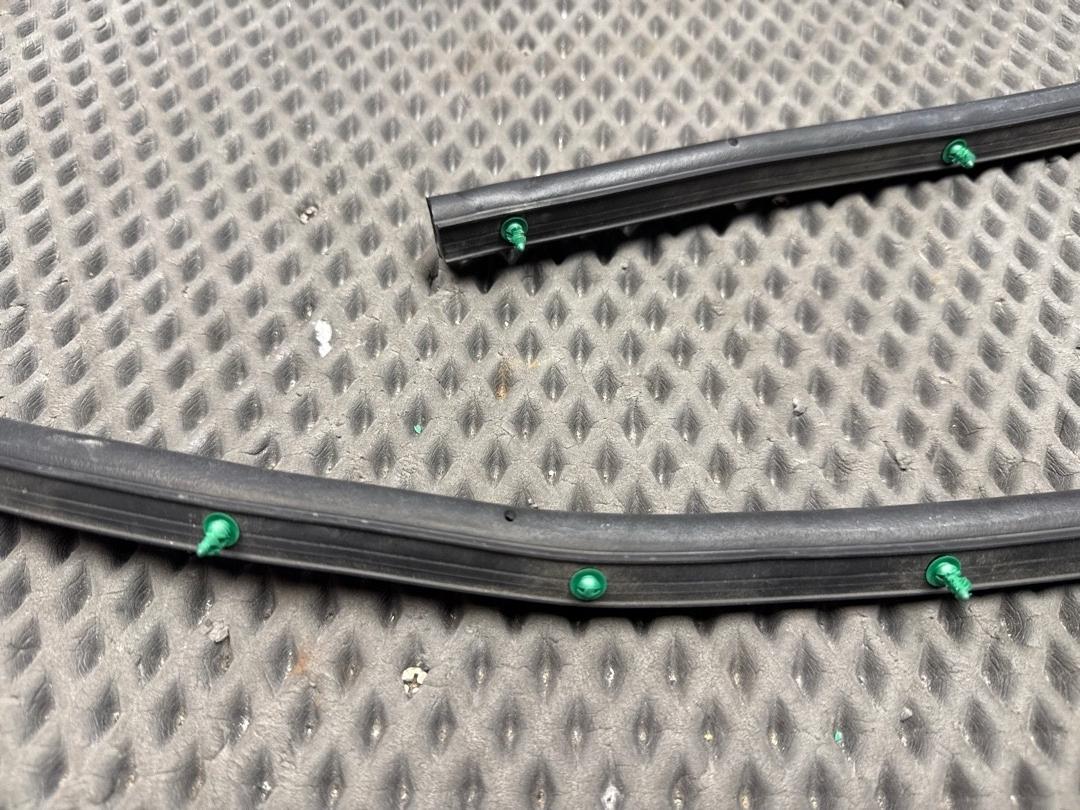 Подкапотный уплотнитель, 2380 рублей, Красноярск