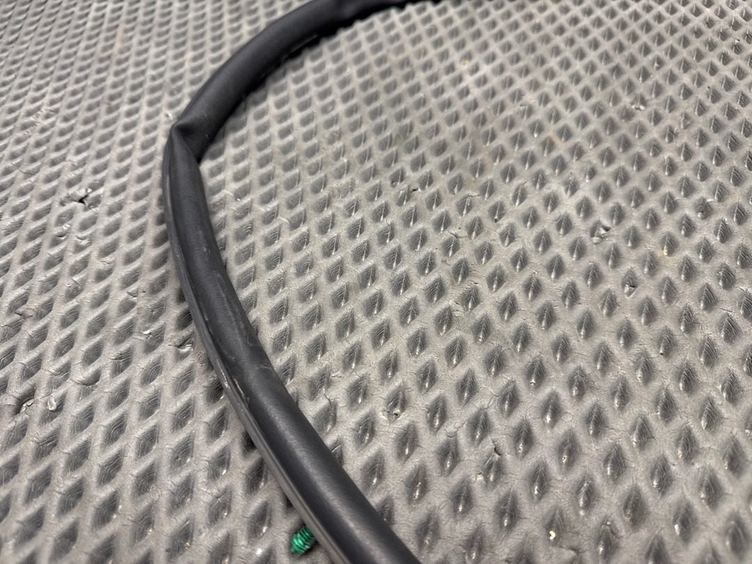 Подкапотный уплотнитель, 2380 рублей, Красноярск