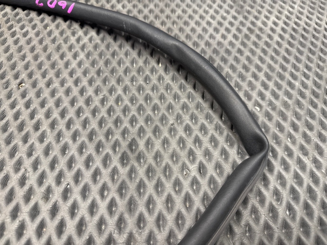 Подкапотный уплотнитель, 2380 рублей, Красноярск