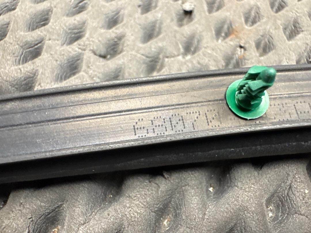 Подкапотный уплотнитель, 2380 рублей, Красноярск