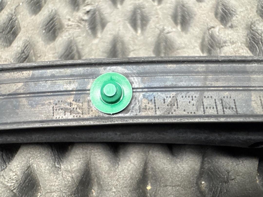 Подкапотный уплотнитель, 2380 рублей, Красноярск