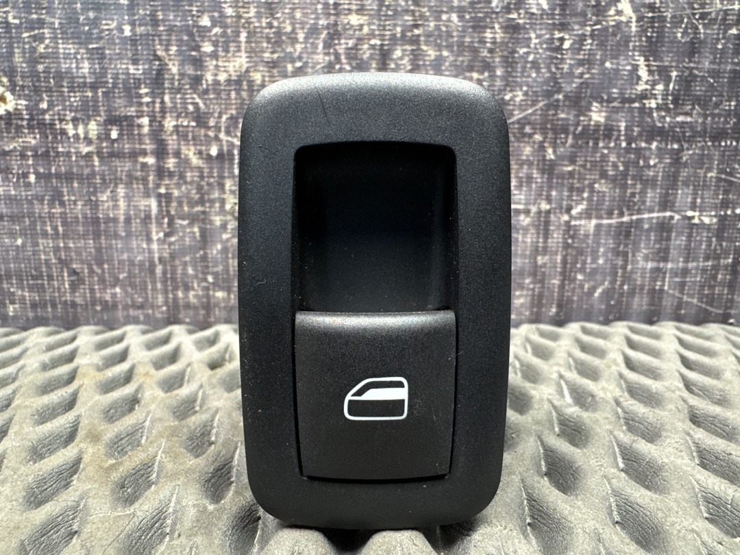 Кнопка стеклоподъемника, 890 рублей, Красноярск