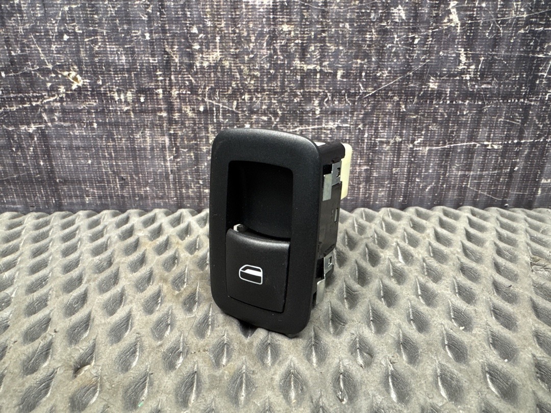 Кнопка стеклоподъемника, 890 рублей, Красноярск