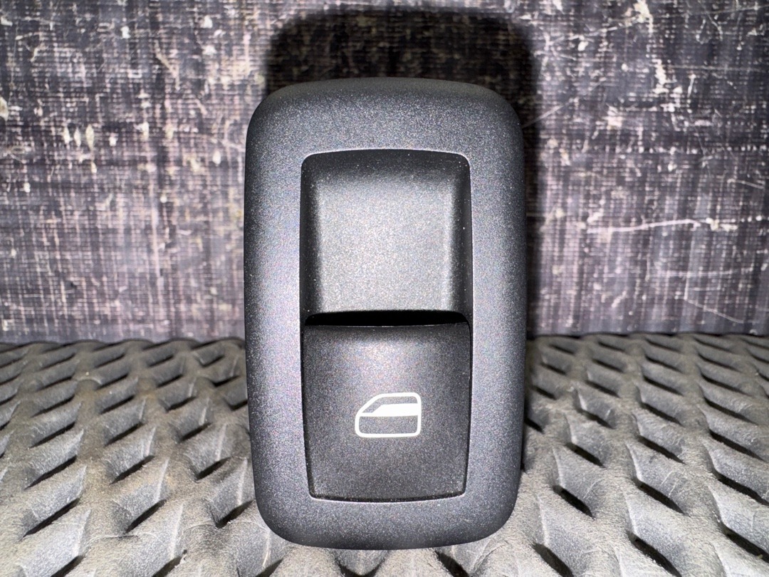 Кнопка стеклоподъемника, 890 рублей, Красноярск