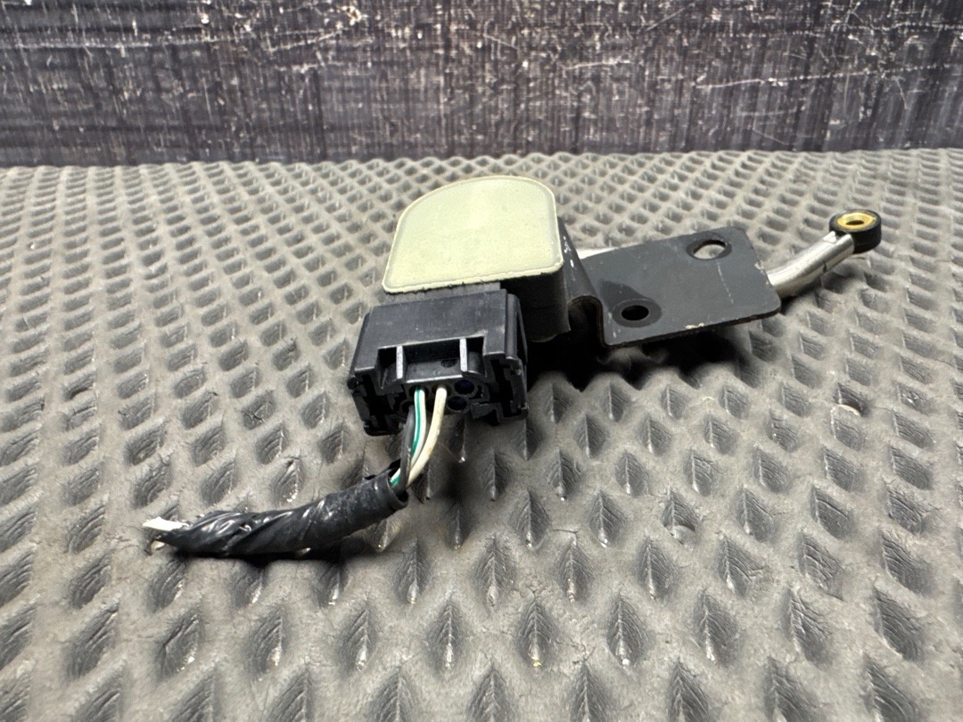 Датчик уровня подвески, 2720 рублей, Красноярск