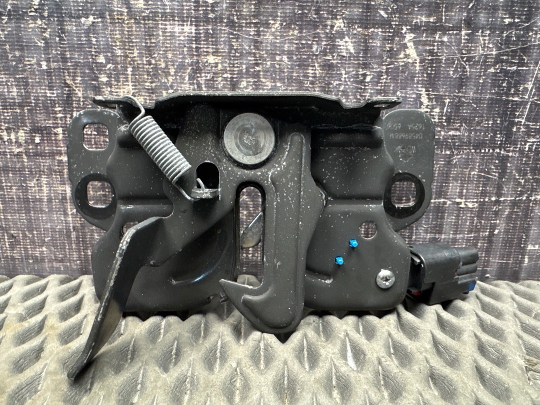 Замок капота, 3160 рублей, Красноярск