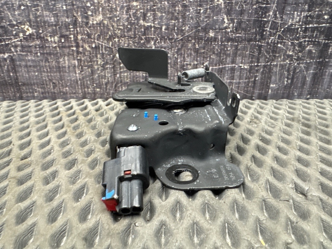 Замок капота, 3160 рублей, Красноярск