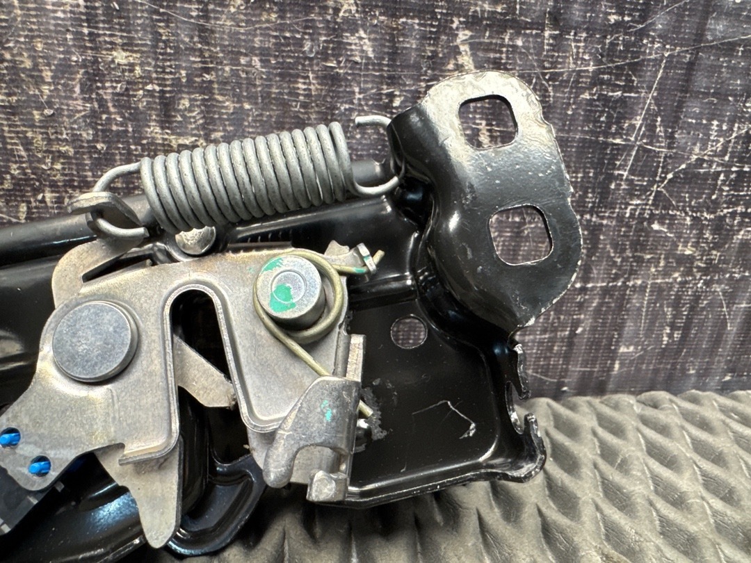 Замок капота, 3160 рублей, Красноярск