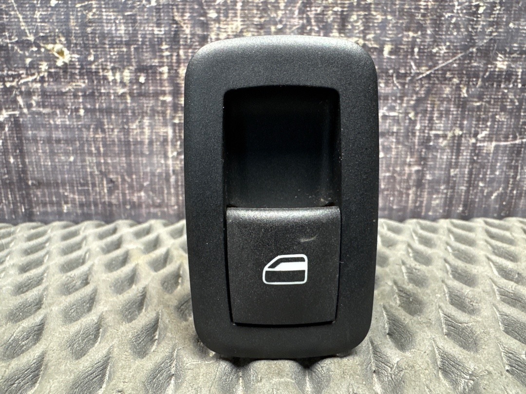 Кнопка стеклоподъемника, 890 рублей, Красноярск