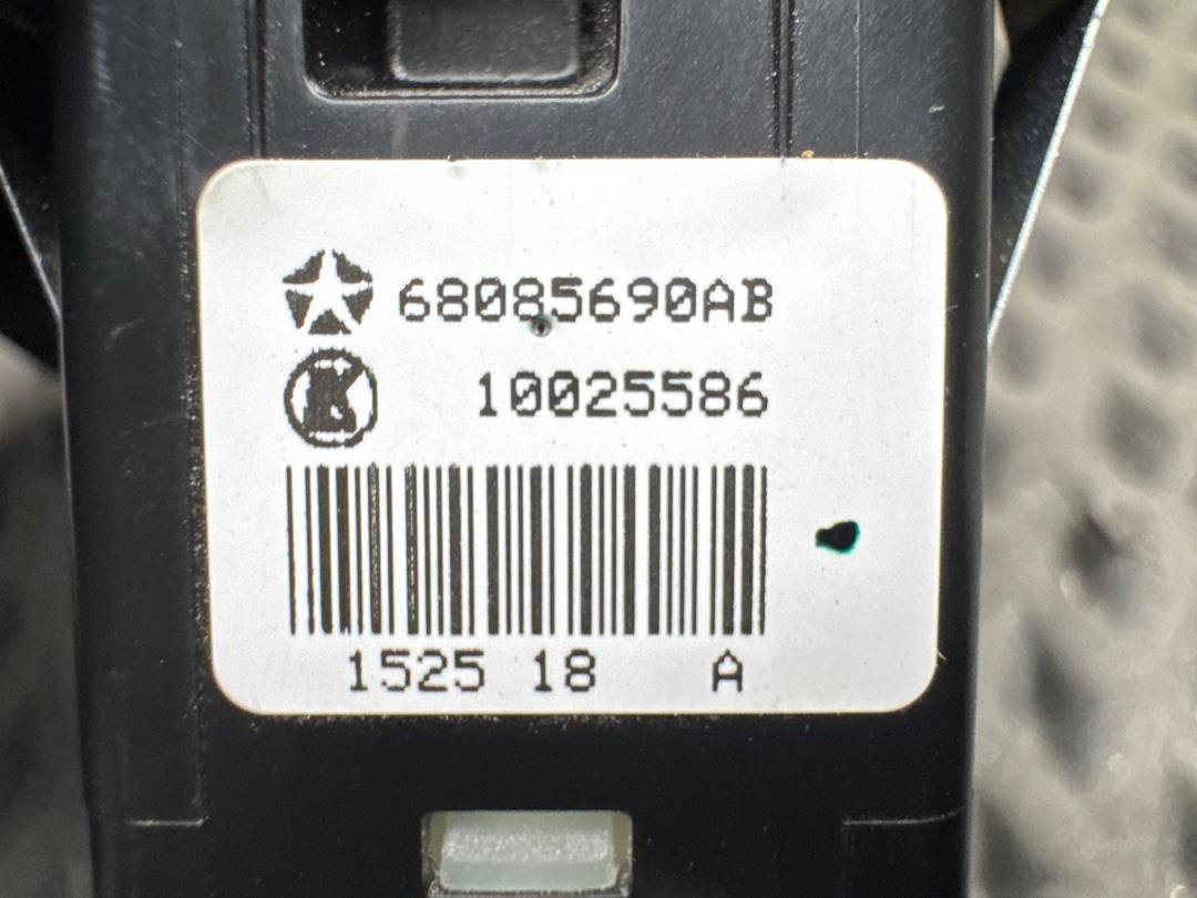 Кнопка стеклоподъемника, 890 рублей, Красноярск