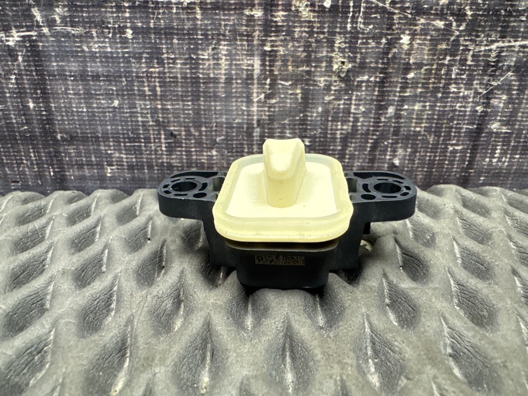 Датчик Airbag, 880 рублей, Красноярск