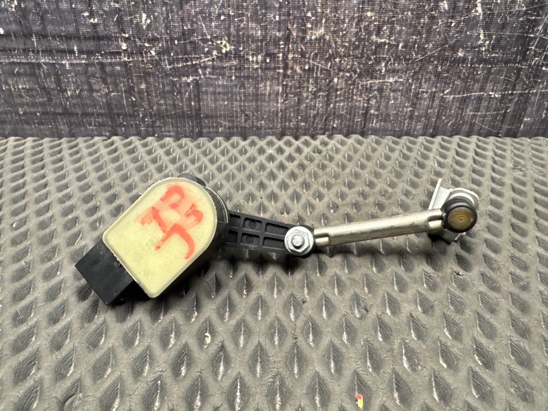 Датчик уровня подвески, 2360 рублей, Красноярск