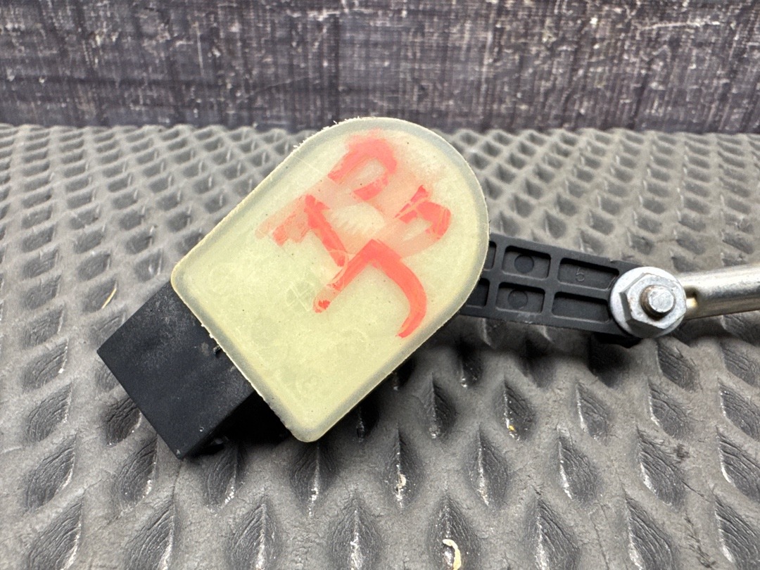 Датчик уровня подвески, 2360 рублей, Красноярск