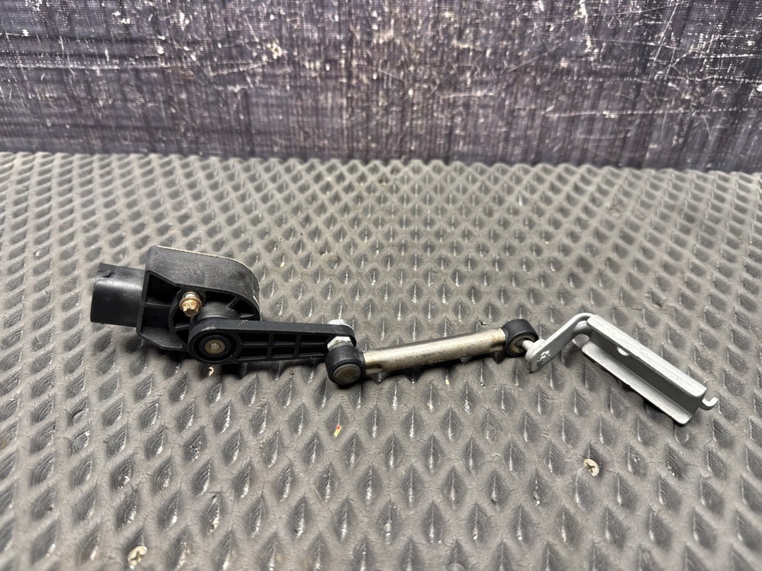 Датчик уровня подвески, 2360 рублей, Красноярск