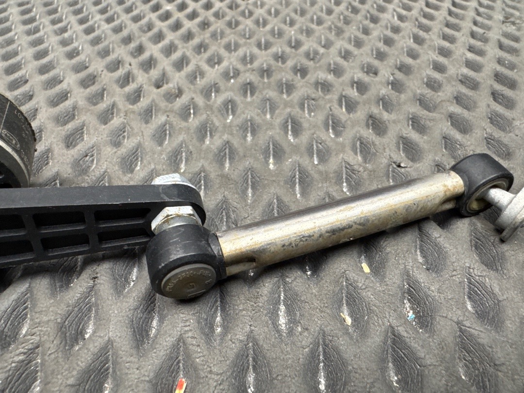 Датчик уровня подвески, 2360 рублей, Красноярск