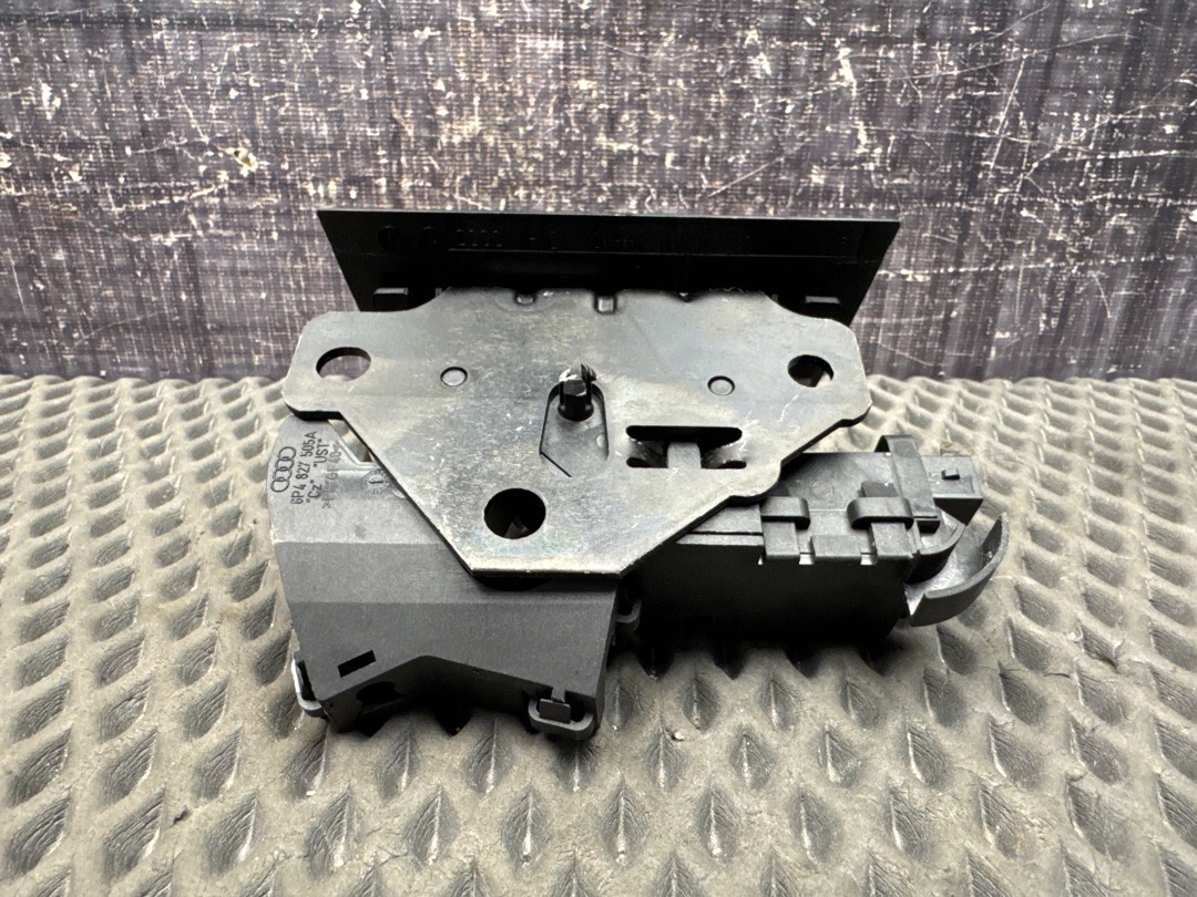 Замок крышки багажника, 3720 рублей, Красноярск