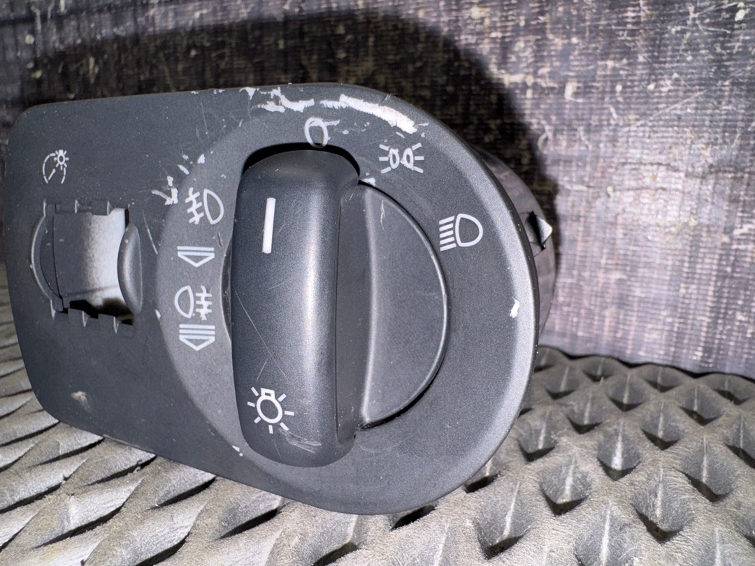 Переключатель света, 1210 рублей, Красноярск