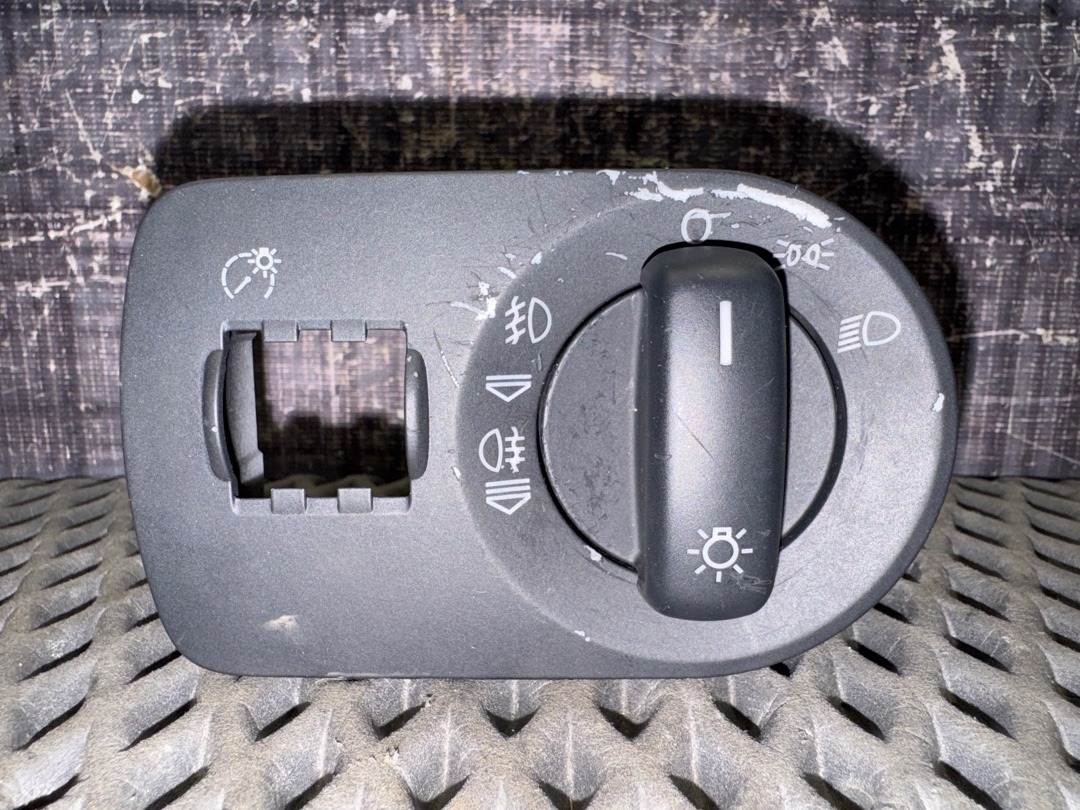 Переключатель света, 1210 рублей, Красноярск