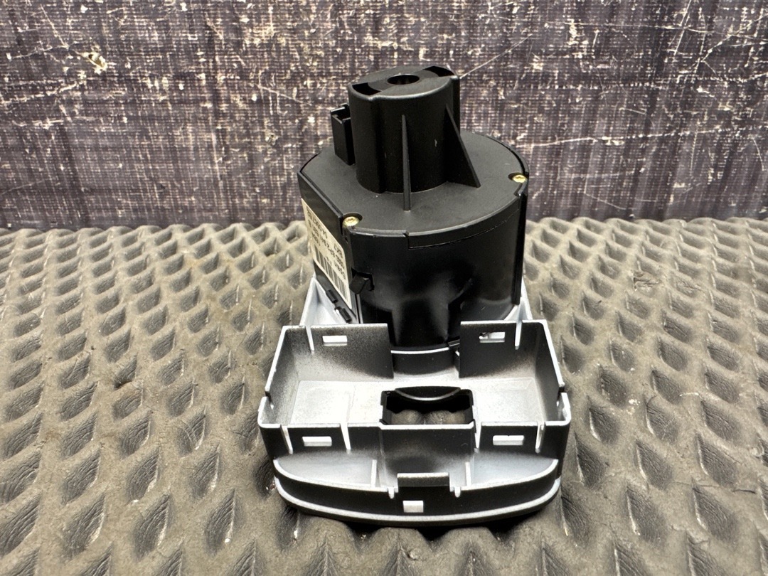 Переключатель света, 1210 рублей, Красноярск